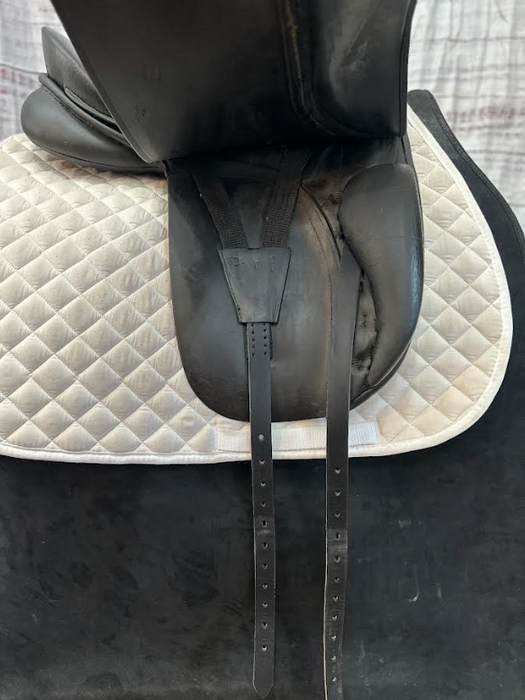 USED OTTO Schumacher Marienheide Dressage Saddle 17"