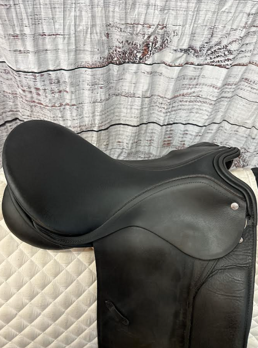 USED OTTO Schumacher Marienheide Dressage Saddle 17"