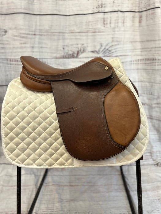 Used Pinnacle Close Contact 17" Saddle